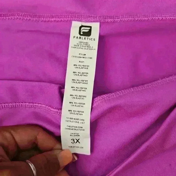 Fabletics Womens PowerHold® Mid-Rise Plus Size Capri Legging 3X - Picture 8 of 10